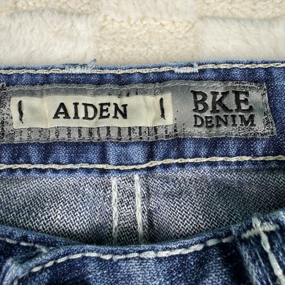 BKE Denim Mens Aiden Relaxed Bootcut Jeans Distressed Rips Size‎ 30R